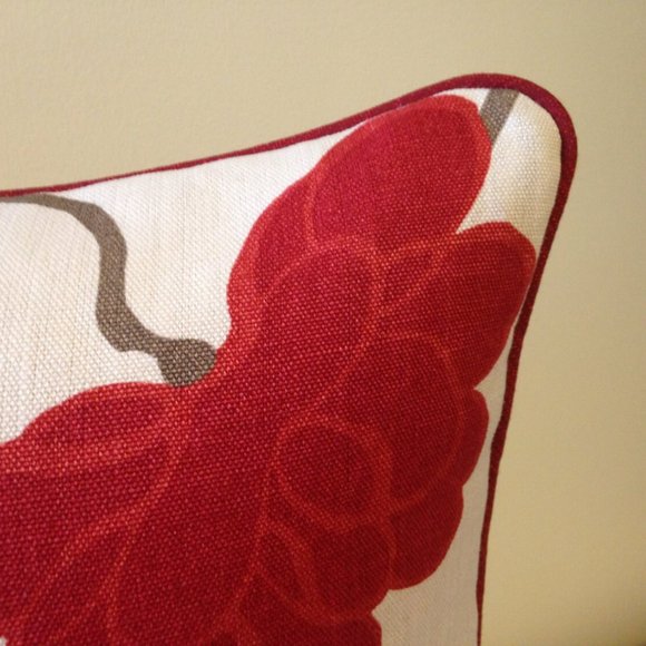 Red Roses, Pillow Cover 22" x 22" - Picture 2 of 2